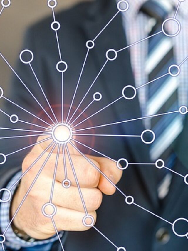 Information Technology क्या है? | IT में करियर कैसे बनायें?