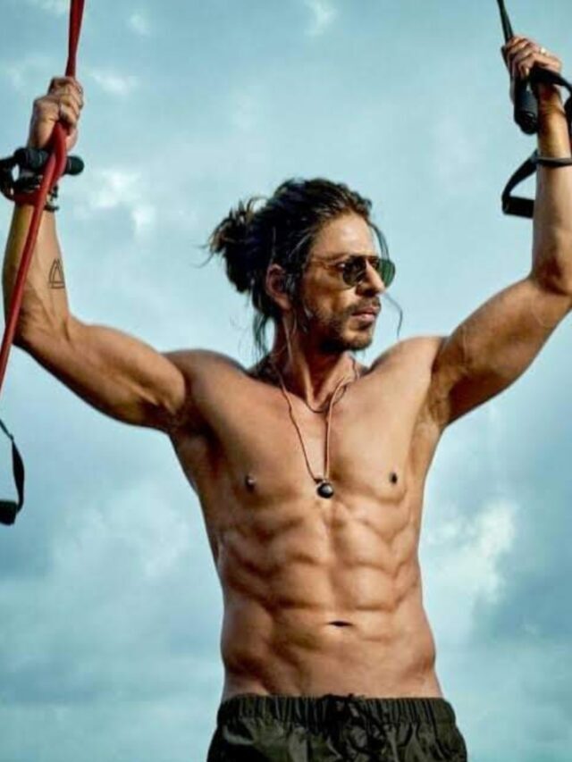 पठान का ट्रैलर हुआ रिलीज, इंटरनेट पर मचा तहलका, शाहरुख, जॉन और दीपिका का दिखा खतरनाक लुक।
