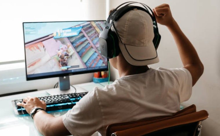 How to Read Enemy Movement Like a Pro in Online Games